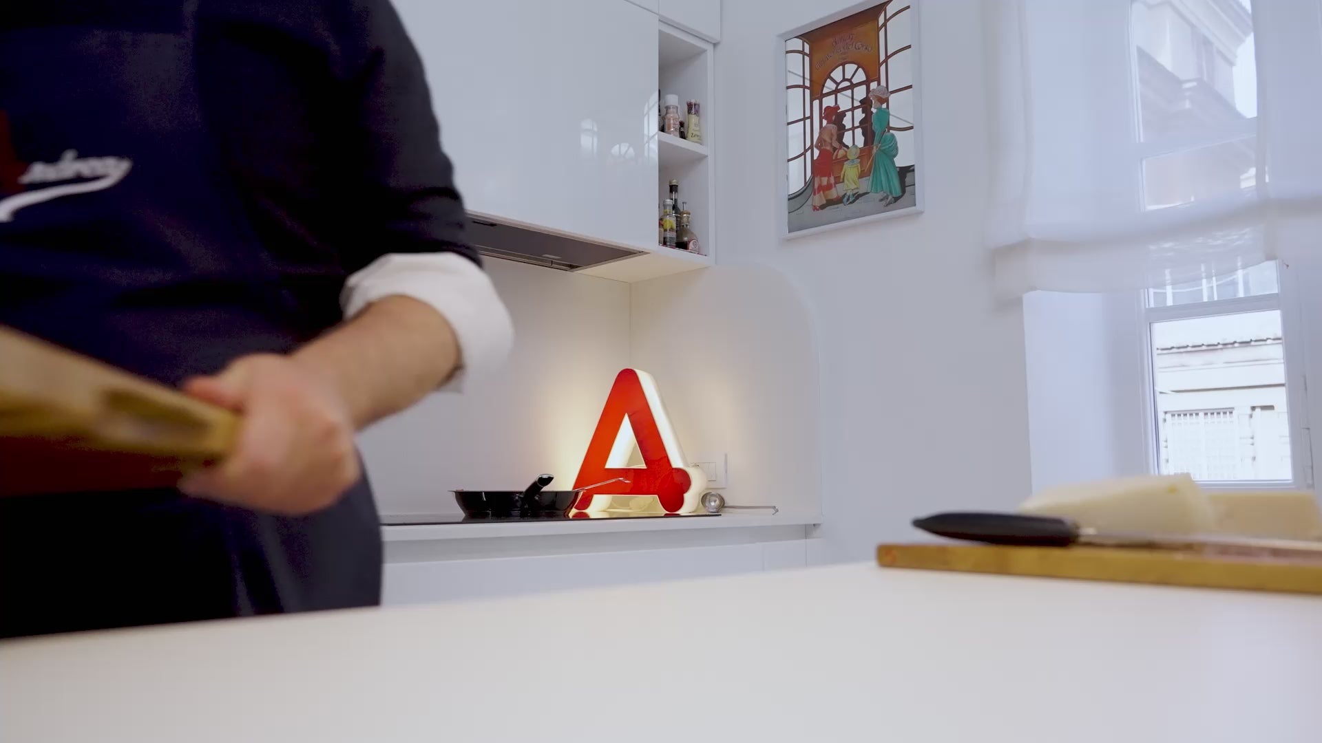 Carica il video: 